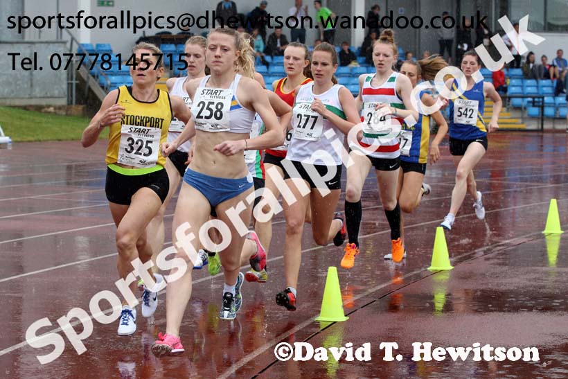 Senior womens 1500 metres, Northern Championships, Sport City, Manchester. Photo: David T. Hewitson/Sports for All Pics